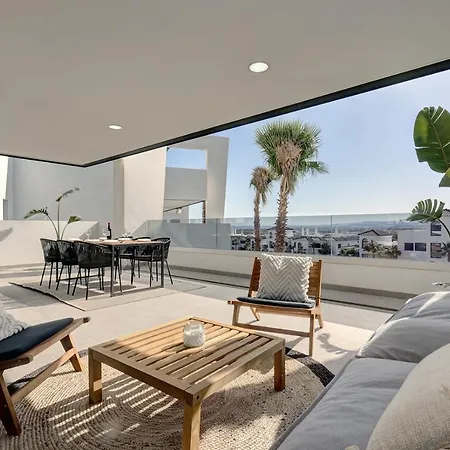 Brand New, Elegant Three Bed *